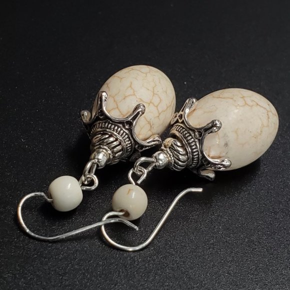 Bohemian/Lithuanian Earrings - Picture 3 of 3